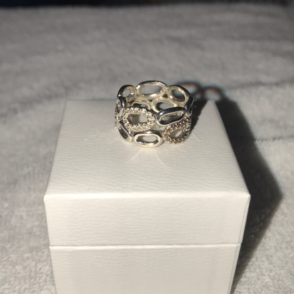Pandora Ring